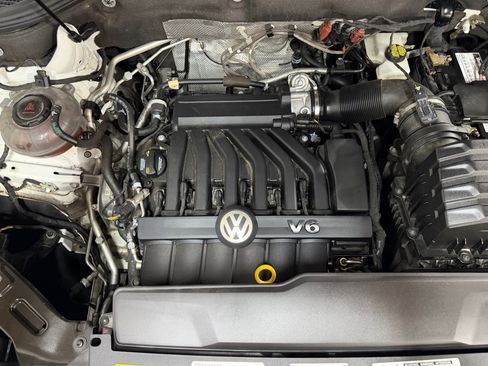 Used 2021 Volkswagen Atlas SEL FWD image 49