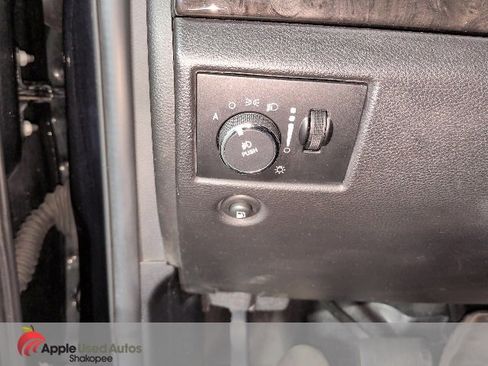 Used 2012 Jeep Grand Cherokee Laredo image 25