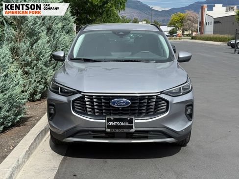 Used 2024 Ford Escape Platinum AWD/4WD image 2