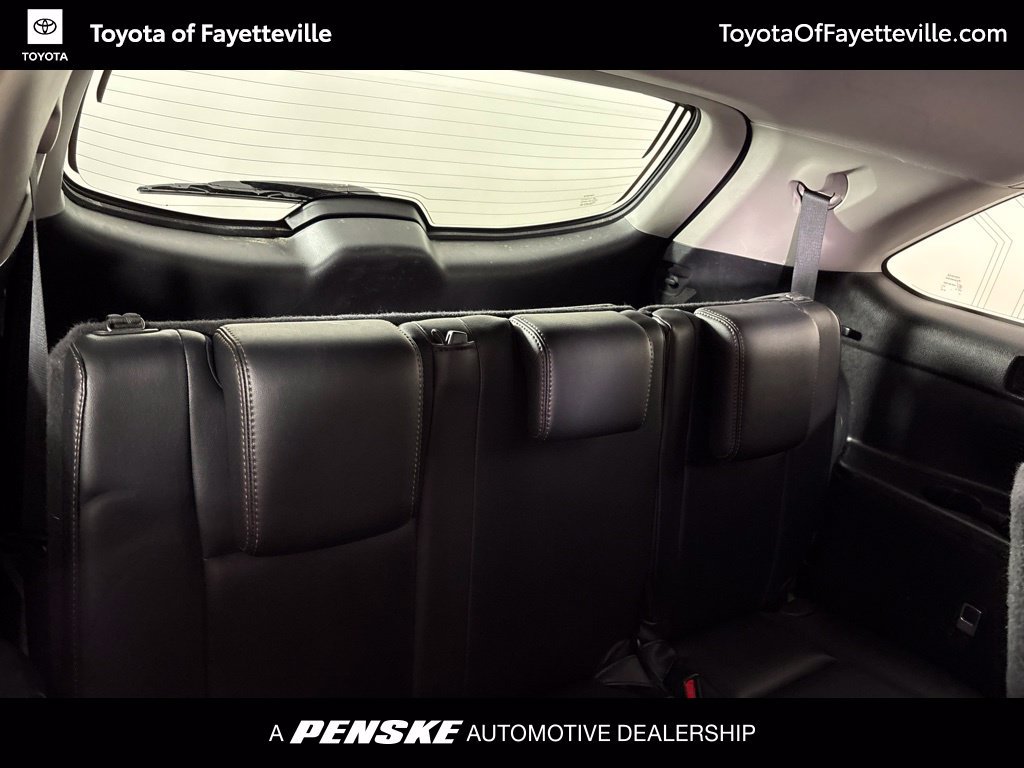 Used 2016 Toyota Highlander XLE AWD/4WD image 12