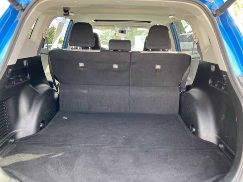 Used 2018 Toyota RAV4 XLE FWD image 48