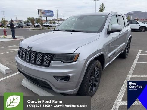 Used 2020 Jeep Grand Cherokee Altitude AWD/4WD image 4