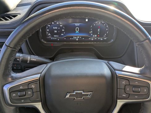 Used 2022 Chevrolet Suburban Z71 image 29