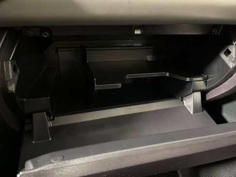 Used 2016 Toyota Tacoma SR5 image 25