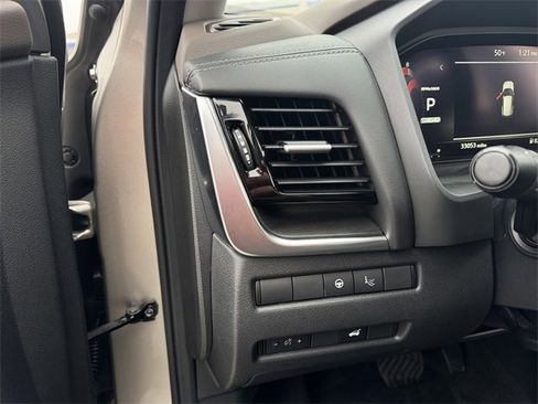 Used 2022 Nissan Rogue Platinum w/ Head-Up Display Package image 20