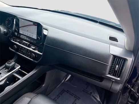 Used 2022 Nissan Pathfinder SL image 30