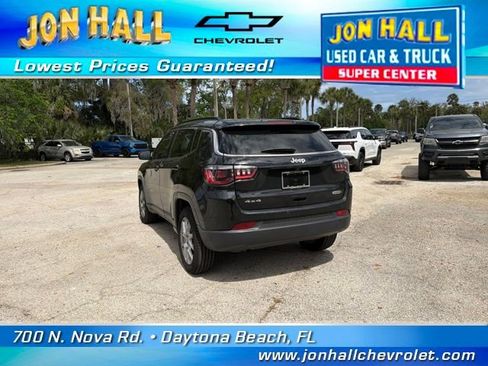 Used 2024 Jeep Compass Latitude image 7