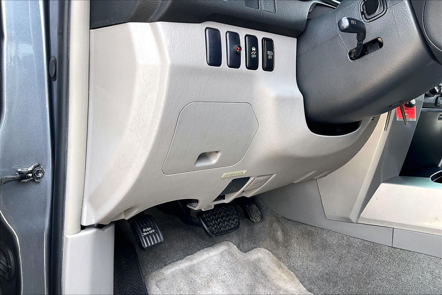 Used 2008 Toyota 4Runner SR5 RWD image 33