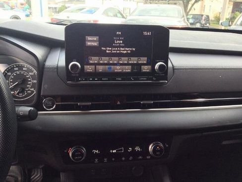 Used 2023 Mitsubishi Outlander SE image 22