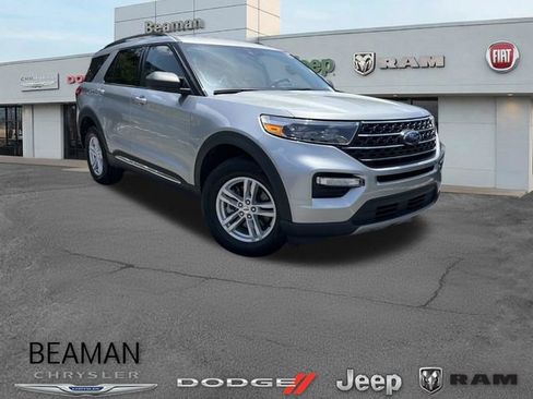 Used 2023 Ford Explorer XLT w/ Equipment Group 202A AWD/4WD image 1
