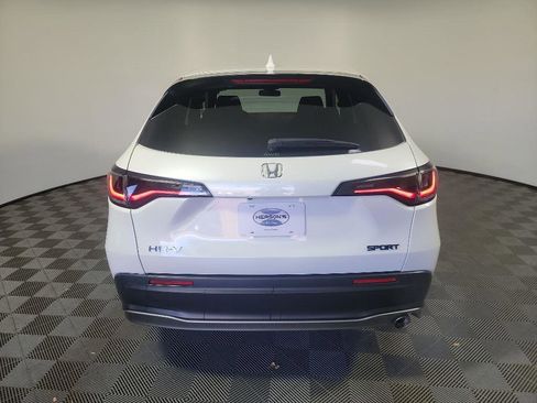 Certified 2025 Honda HR-V Sport image 5