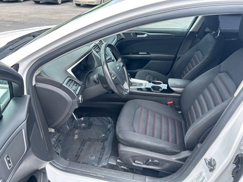 Used 2013 Ford Fusion SE FWD image 9