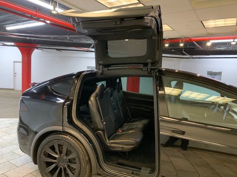 Used 2023 Tesla Model X AWD/4WD image 55