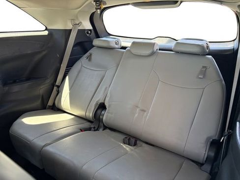 Used 2025 Toyota Sienna XLE FWD image 21