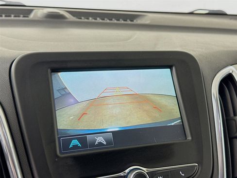 Used 2018 Chevrolet Equinox LT image 6