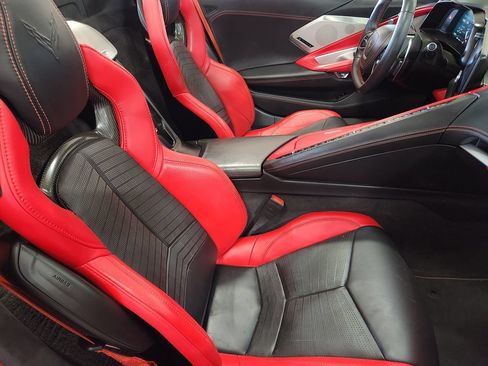 Used 2023 Chevrolet Corvette Stingray Premium Conv w/ Z51 Performance Package RWD image 31
