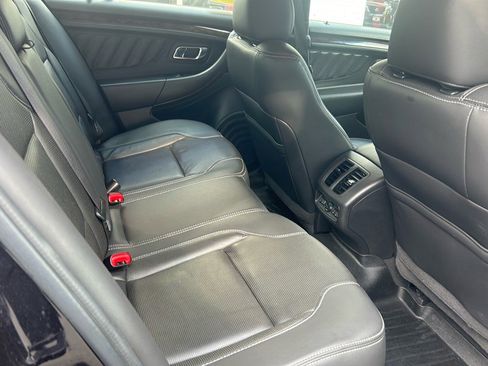 Used 2019 Ford Taurus Limited image 12