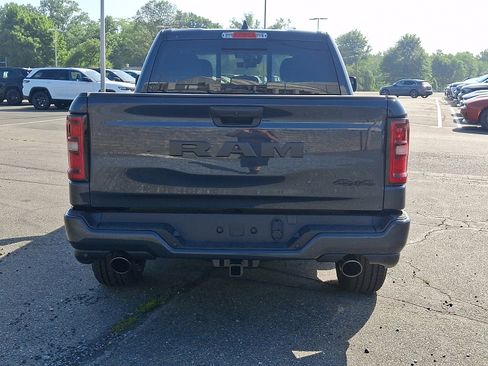 New 2026 RAM 1500 Express AWD/4WD image 4
