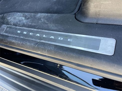 Used 2021 Cadillac Escalade Sport w/ Driver Assist Tech Package image 28