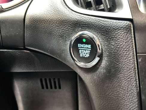 Used 2020 Ford Edge SEL image 23