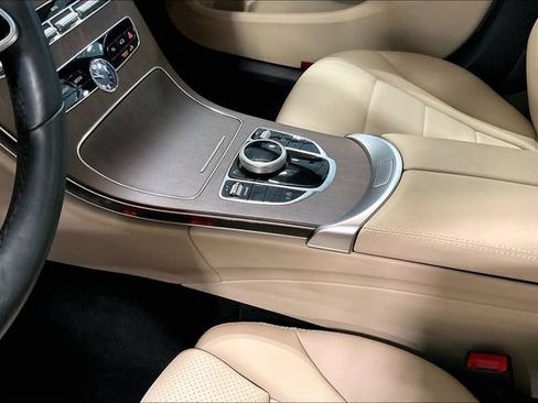 Used 2019 Mercedes-Benz C 300 4MATIC Sedan image 17