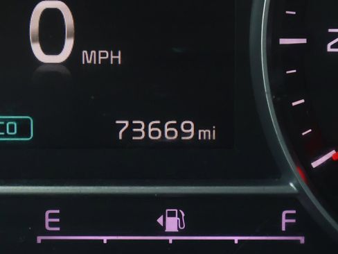 Used 2023 Kia Sorento LX image 29