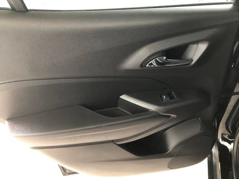 Used 2025 Chevrolet Trax RS w/ Driver Confidence Package FWD image 12
