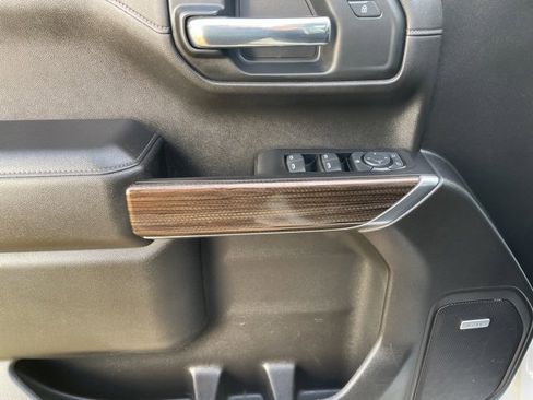 Used 2021 Chevrolet Silverado 1500 LT Trail Boss w/ Convenience Package II image 18