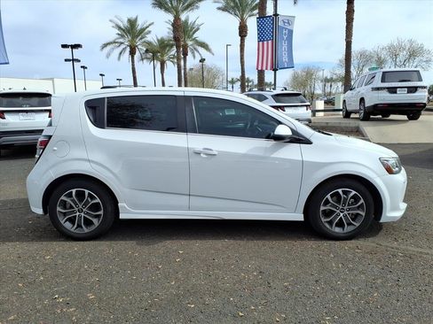Used 2018 Chevrolet Sonic LT w/ Convenience Package image 4