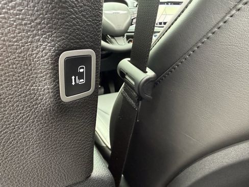 New 2026 Chrysler Pacifica Limited w/ S Appearance Package image 35