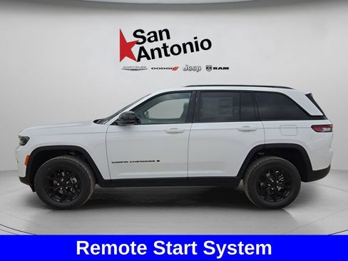 New 2025 Jeep Grand Cherokee Altitude RWD image 5