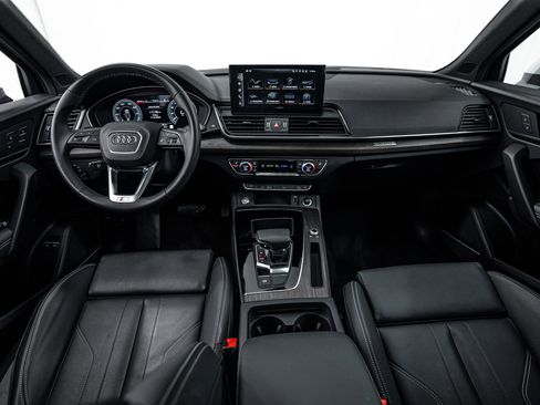 Certified 2024 Audi Q5 e Premium Plus image 19
