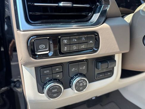 New 2026 GMC Yukon Denali w/ Denali Reserve Package AWD/4WD image 20