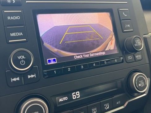 Used 2019 Honda Civic LX image 3