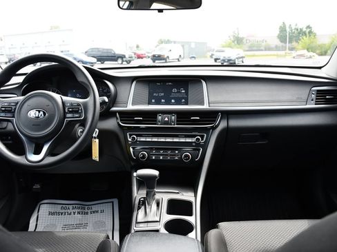 Used 2018 Kia Optima LX w/ 17" Alloy Wheels Package FWD image 20