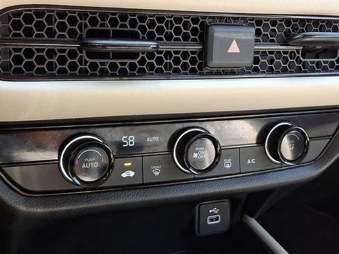 Certified 2023 Honda HR-V LX image 16