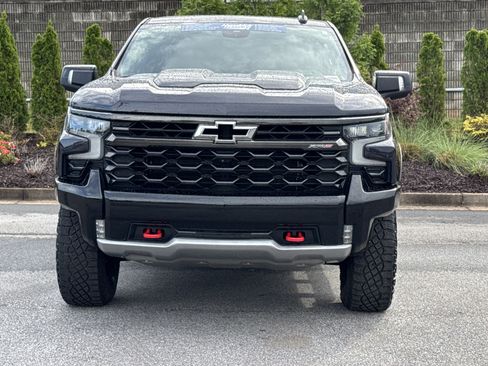 Used 2023 Chevrolet Silverado 1500 ZR2 w/ Technology Package AWD/4WD image 3