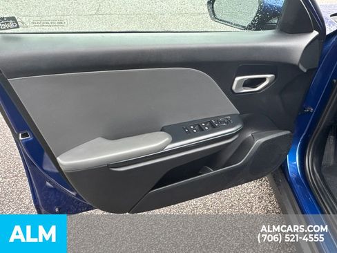 Used 2025 Kia K4 LXS image 11