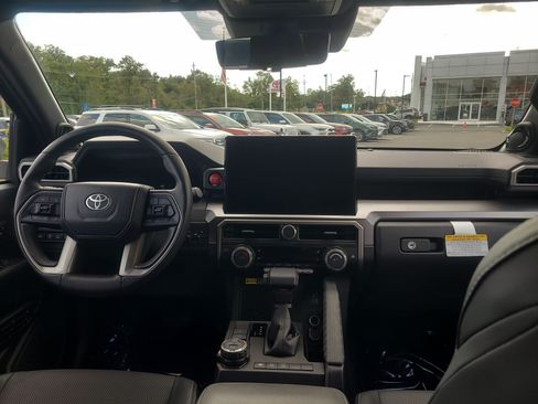 Certified 2025 Toyota 4Runner TRD Sport Premium AWD/4WD image 18