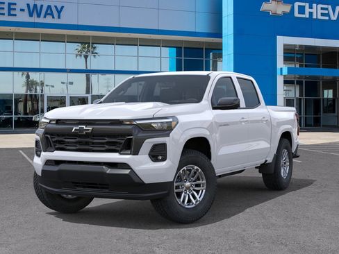 Used 2025 Chevrolet Colorado W/T w/ Advanced Trailering Package RWD image 6