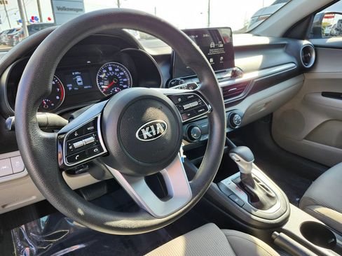 Used 2021 Kia Forte LXS FWD image 6