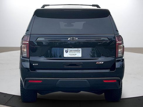 Used 2021 Chevrolet Tahoe Z71 w/ Z71 Off-Road Package AWD/4WD image 8
