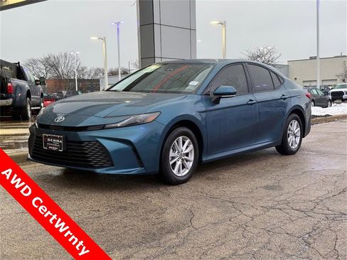 Used 2025 Toyota Camry LE w/ Convenience Package image 7