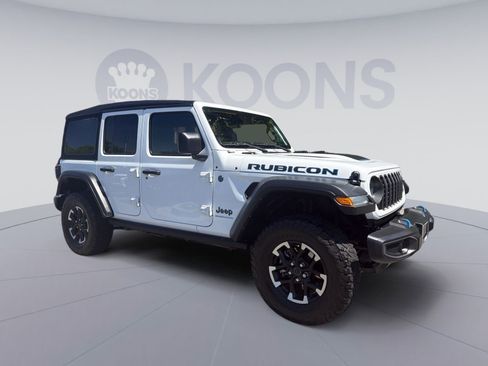 Used 2024 Jeep Wrangler Unlimited Rubicon 4xe AWD/4WD image 10