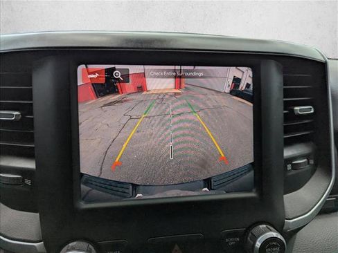 Used 2022 RAM 1500 Big Horn AWD/4WD image 17