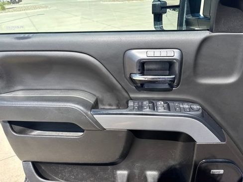 Used 2019 Chevrolet Silverado 2500 LTZ w/ Vortec Plus Package AWD/4WD image 13