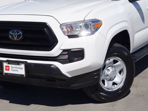 Certified 2023 Toyota Tacoma SR AWD/4WD image 5