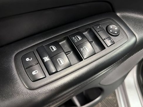 Used 2014 Jeep Grand Cherokee Altitude AWD/4WD image 26