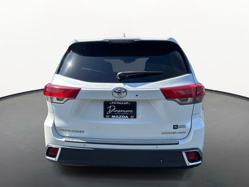 Used 2018 Toyota Highlander Limited AWD/4WD image 4