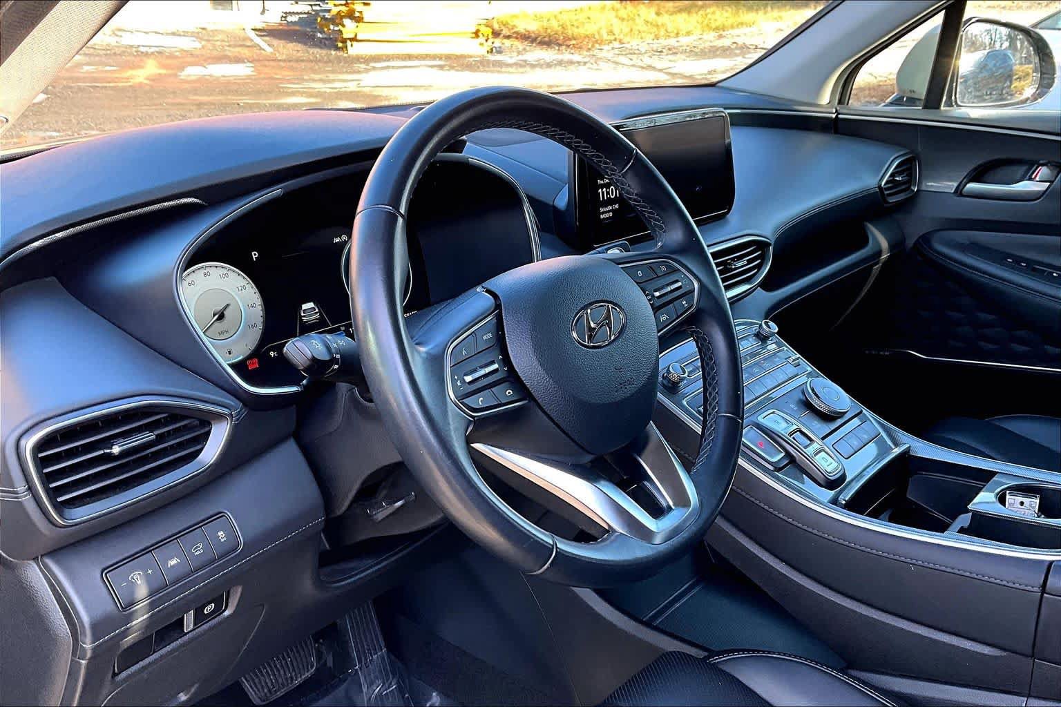 Used 2023 Hyundai Santa Fe SEL w/ Premium Package FWD image 18